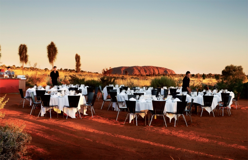 Sound of Silence, Australian barbecue in the Outback 